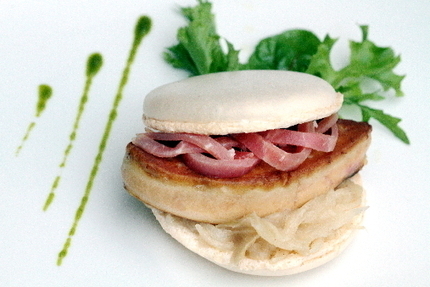 Macaron fois gras oignons doux des Cévennes