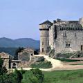 Chateau d'Aujac, à 5km du gite Castagnère 4* en Cévennes