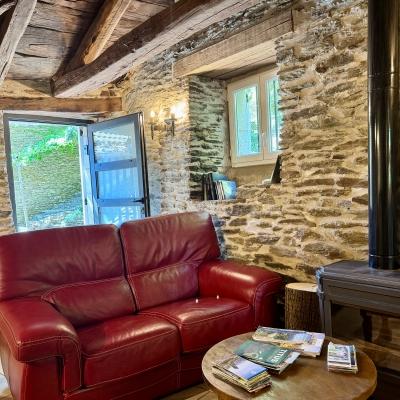 Espace salon gîte Castagnere en Cevennes