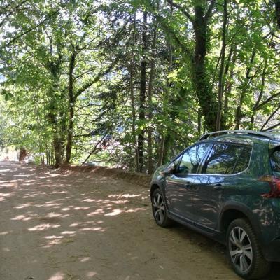 Parking ombragé du gite Castagnère 4* en Cévennes